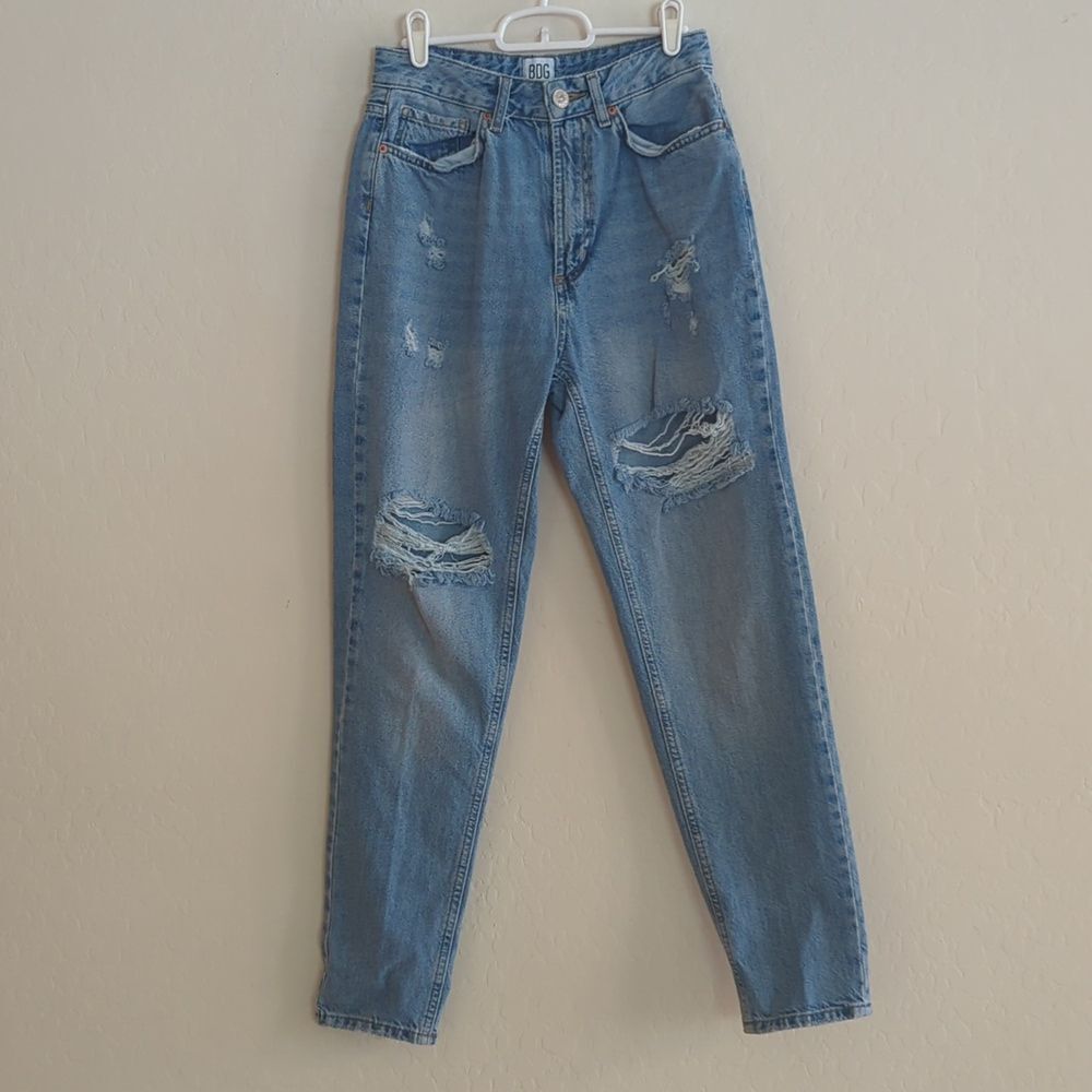 BDG Mom High Rise Tapered Distressed Denim Blue Jean Urban Outfitters - Size 27